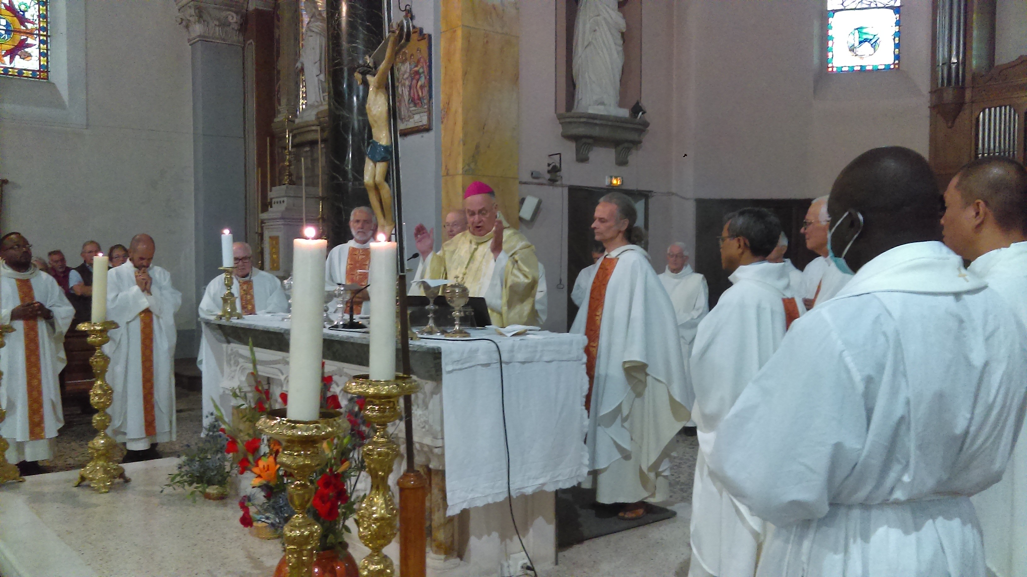 la communion par Monseigneur Bruno Grua