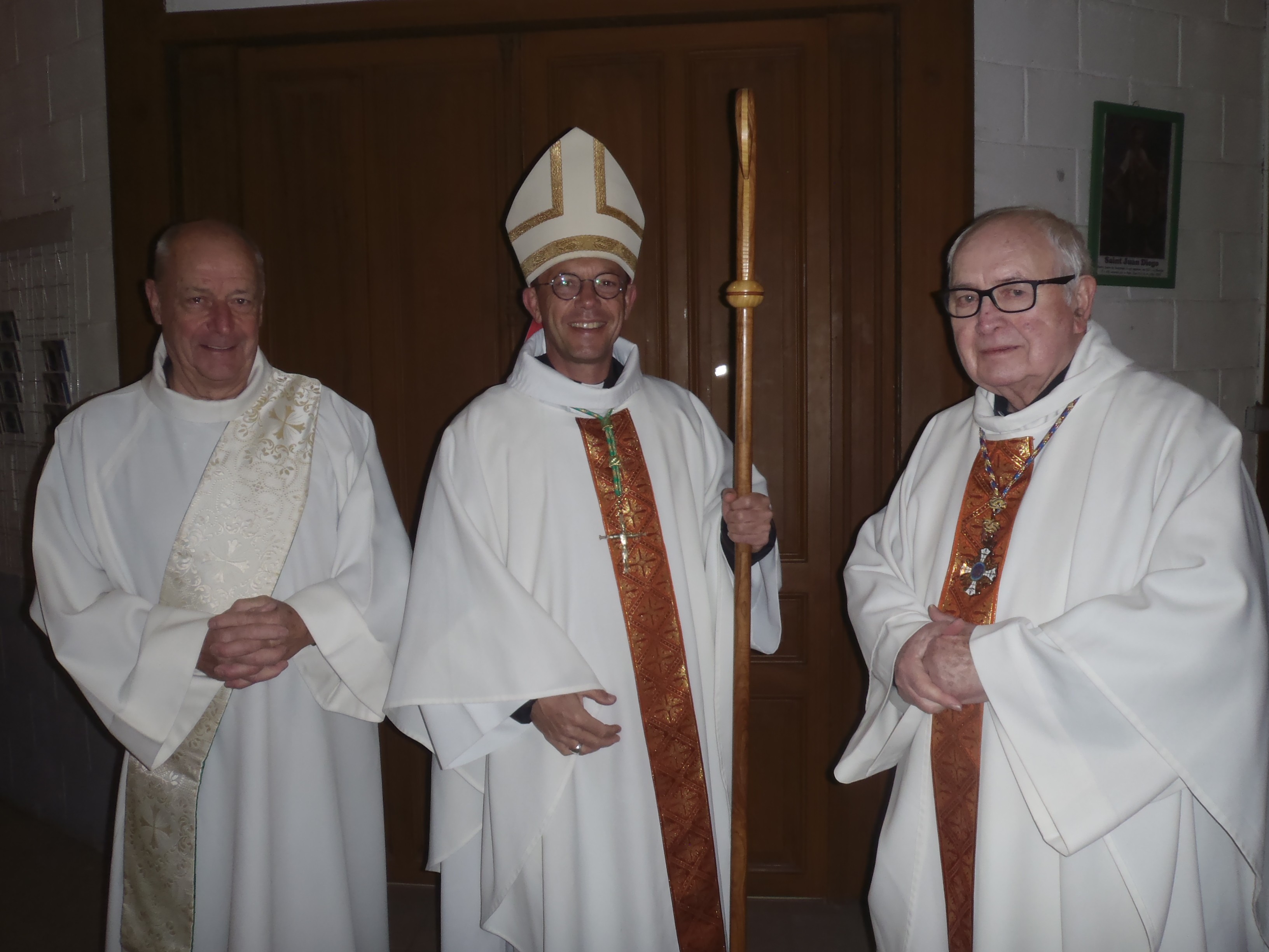 les trois clercs avant la messe dominicale